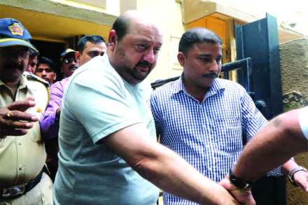 क्रिस्टल टॉवर आग दुर्घटनेप्रकरणी अटक करण्यात आलेला विकासक सुपारीवाला याला २७ ऑगस्टपर्यंत कोठडी सुनावण्यात आली आहे.