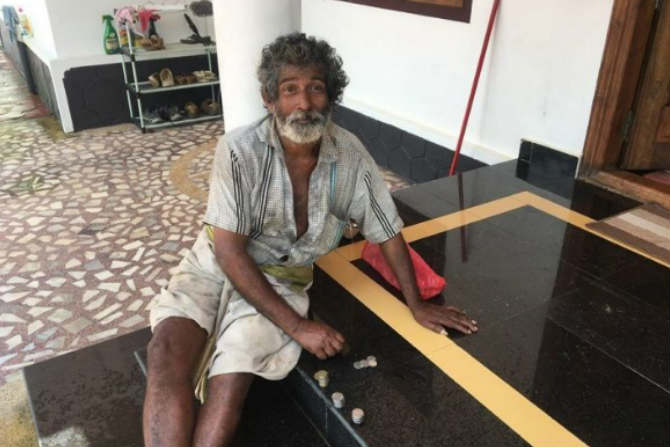 भिकाऱ्याचे औदार्य, भीक मागून मिळालेले पैसे केरळ पूरग्रस्तांना