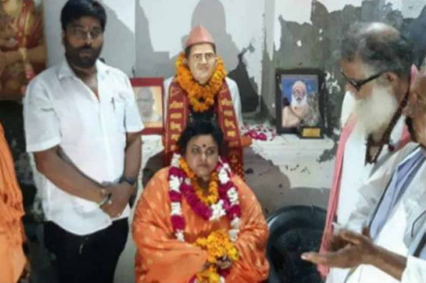 गोडसेंनी गांधींना मारले नसते तर ते काम मी केले असते – हिंदू न्यायालय न्यायाधीश