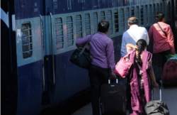 १०० रूपये उत्पन्न, ११० रुपये खर्च – रेल्वेचा आतबट्ट्याचा व्यवहार