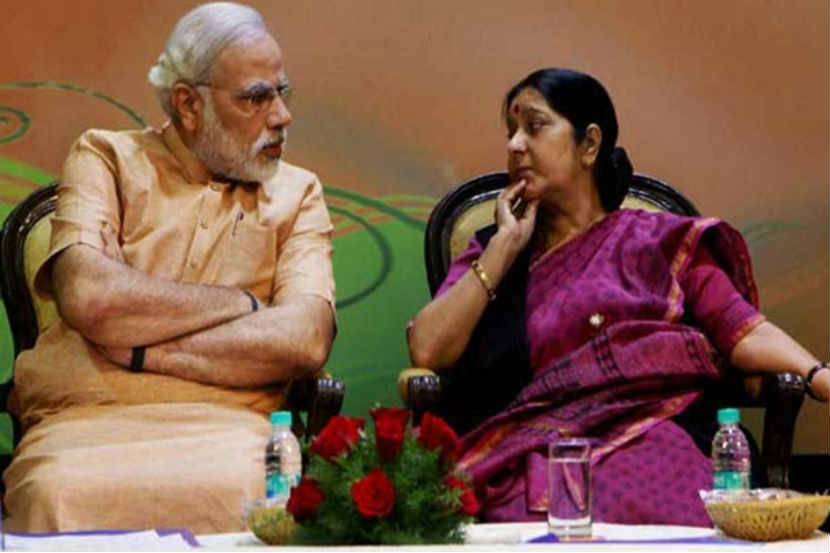 नरेंद्र मोदी सरकारमध्ये सुषमा स्वराज बेरोजगार – राहुल गांधी नरेंद्र मोदी सरकारमध्ये सुषमा स्वराज बेरोजगार – राहुल गांधी