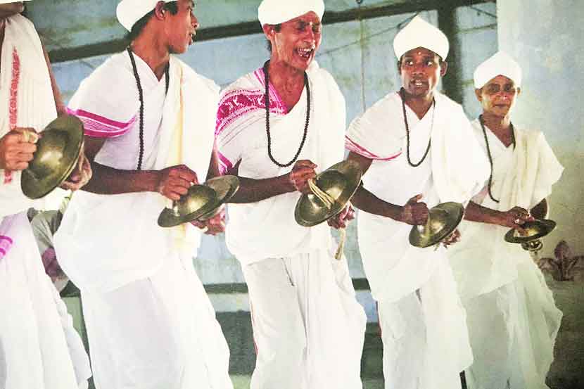 उत्तर कमलाबारी सत्र यांचे नृत्य (छायाचित्र सौजन्य : डान्स ऑफ द विव्, ब्रियाना ब्लास्को)
