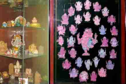 बाप्पावरचे अनोखे प्रेम; १५० गणपतींनी सजवले घर