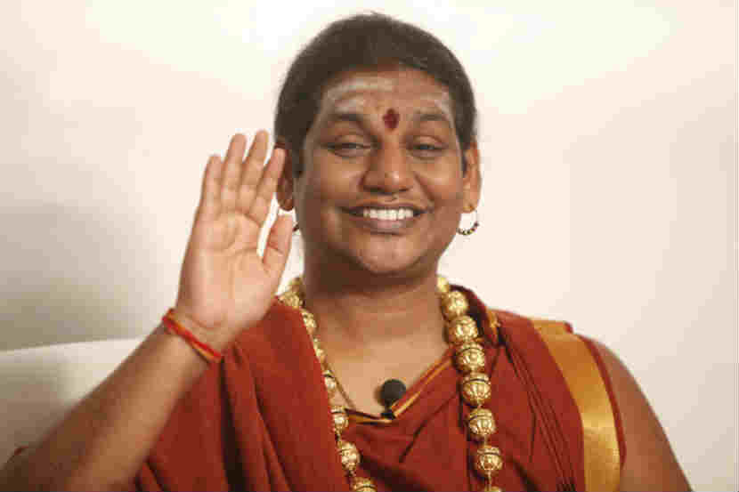 गायीच्या तोंडून संस्कृत व तामिळ वदवण्याचा स्वामी नित्यानंदांचा दावा