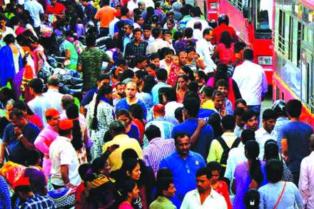 ठाण्यात गणेशोत्सावच्या खरेदीचा उत्साह.. ठाण्यात गणेशोत्सावच्या खरेदीचा उत्साह..