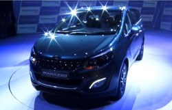 PHOTO: महिंद्राची ‘माराझो’ लॉन्च, जाणून घ्या फिचर्स आणि किंमत