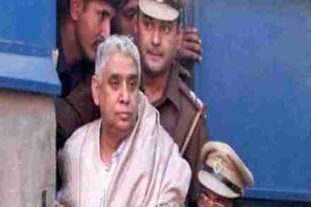 देशद्रोह आणि हत्येचा आरोप असलेला स्वयंघोषित गुरु रामपाल दोषी