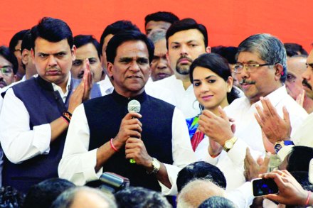 युतीसाठी आग्रह धरणे लाचारी नव्हे