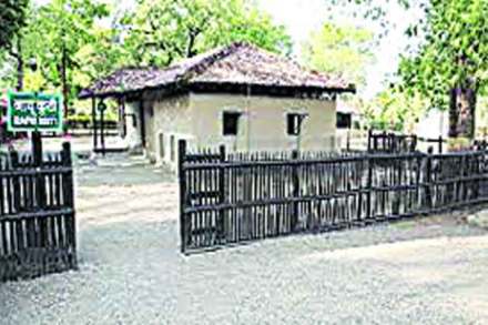 नेमके कुणाचे गांधी?