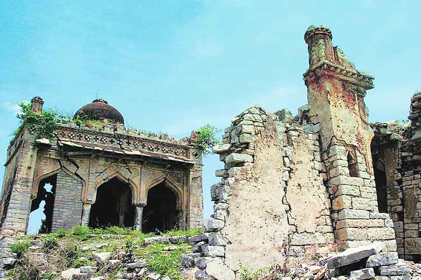 राष्ट्रकुट राज्याची राजधानी मान्यखेट म्हणजेच आजचे मालखेडा, कर्नाटक येथील भग्नावशेष.