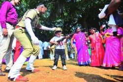 निरपेक्ष कामातून व्यावसायिकता सिद्ध करा!