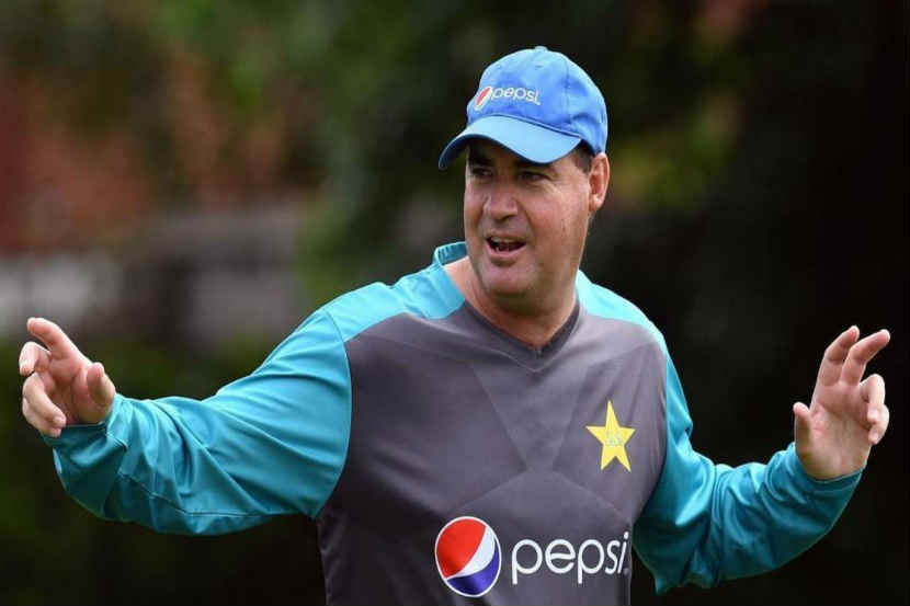 प्रशिक्षक मिकी आर्थर गाढव, पाक क्रिकेट प्रशासकीय समिती प्रमुखांचं वादग्रस्त वक्तव्य प्रशिक्षक मिकी आर्थर गाढव, पाक क्रिकेट प्रशासकीय समिती प्रमुखांचं वादग्रस्त वक्तव्य