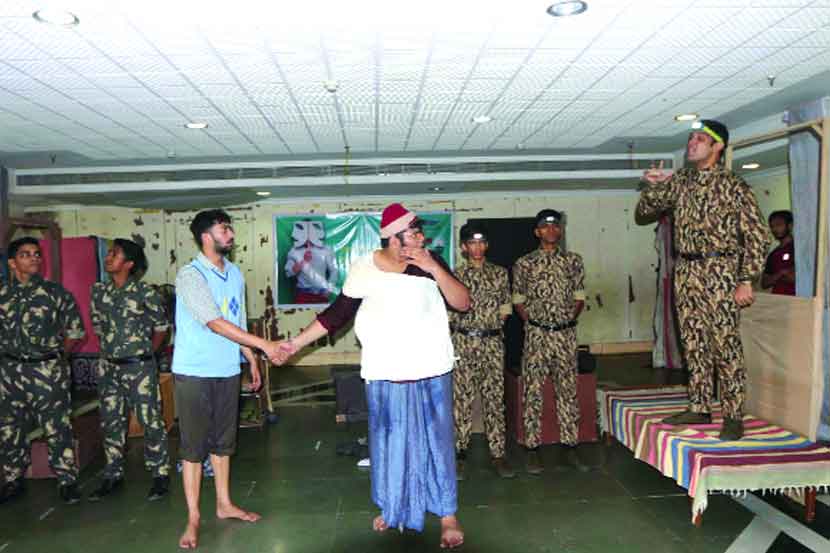 डहाणूकर महाविद्यालयाच्या ‘हुतुतू’ एकांकिकेतील दृश्य.