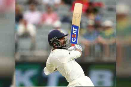 IND vs AUS : संघाचं हित महत्वाचं, विक्रम नंतर करता येतात – अजिंक्य रहाणे