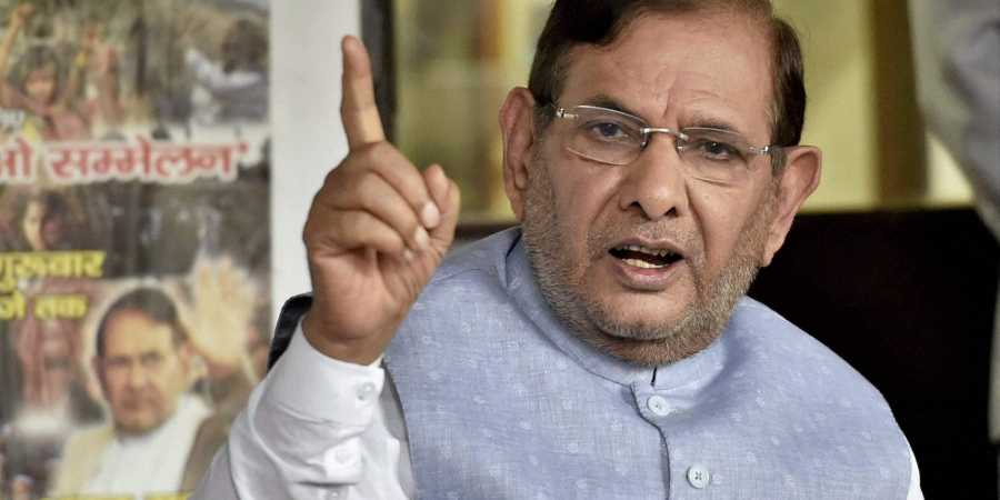 ‘वसुंधरा राजे जाड झाल्यात, त्यांना आराम द्या’, वादग्रस्त वक्तव्यावर शरद यादव यांचं स्पष्टीकरण ‘वसुंधरा राजे जाड झाल्यात, त्यांना आराम द्या’, वादग्रस्त वक्तव्यावर शरद यादव यांचं स्पष्टीकरण