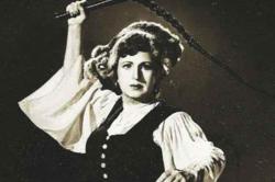 जे आले ते रमले.. : बेडर नादिया (२)