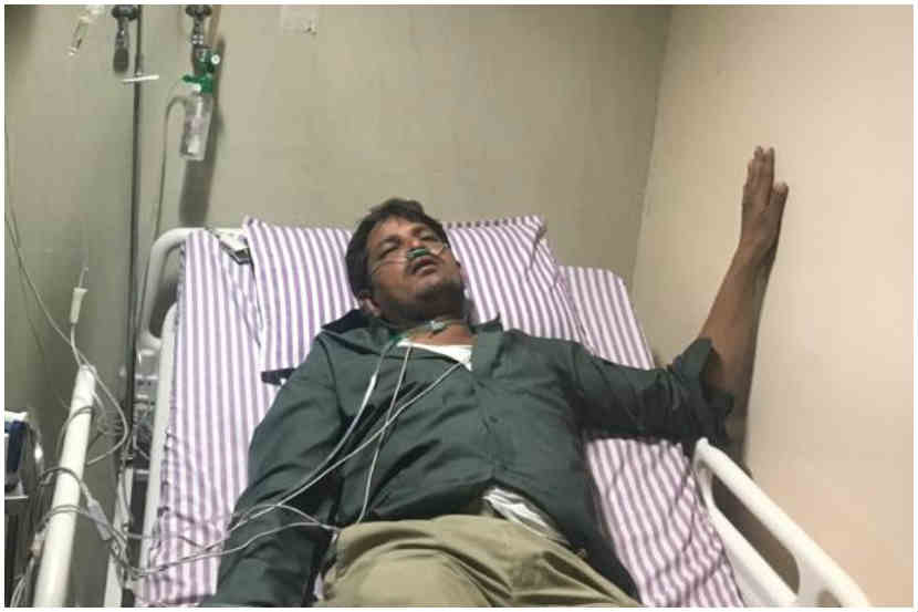किरकोळ कारणावरुन खडाजंगी झाल्याने जिल्हाध्यक्षाने सहसचिव पदावरून पद्च्युत केल्यामुळे चिडलेल्या मनसे कार्यकर्त्याने फिनेल पिऊन आत्महत्येचा प्रयत्न केला.