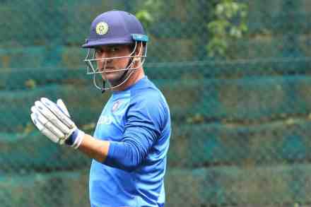 IND vs NZ : कठीण समय येता कोण कामास येतो? नेटकऱ्यांना झाली धोनीची आठवण