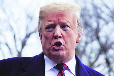 विश्वाचे वृत्तरंग – हेका अन् धोका!