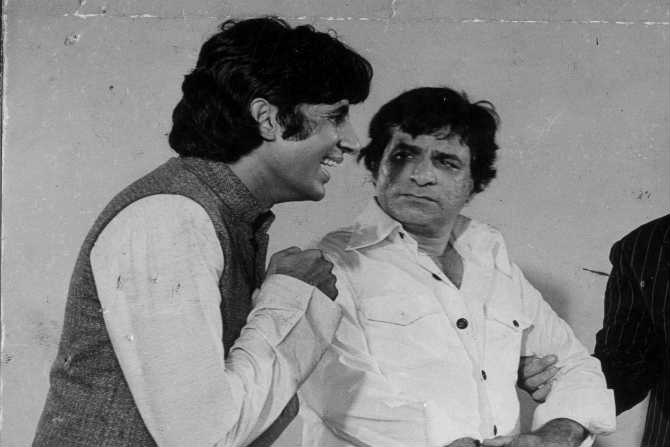 ‘कादर खान शेवटपर्यंत अमिताभ बच्चन यांची आठवण काढत होते’
