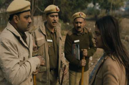 २२ मार्चला ही वेबसीरिज नेटफ्लिक्सवर प्रदर्शित होत आहे.
