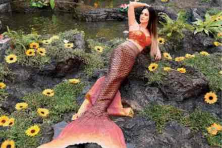 sunny leone