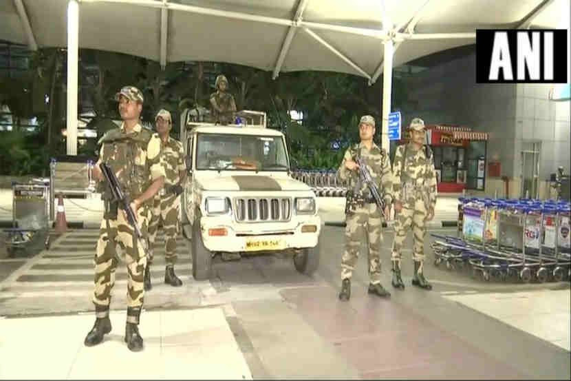 Surgical Strike 2: दिल्ली, मुंबईसह इतर पाच शहरं हाय अलर्टवर Surgical Strike 2: दिल्ली, मुंबईसह इतर पाच शहरं हाय अलर्टवर