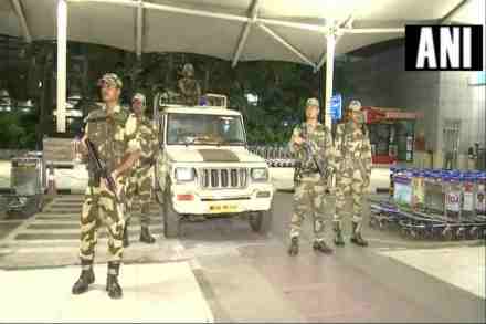 Surgical Strike 2: दिल्ली, मुंबईसह इतर पाच शहरं हाय अलर्टवर Surgical Strike 2: दिल्ली, मुंबईसह इतर पाच शहरं हाय अलर्टवर