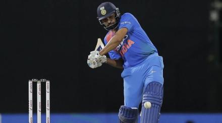 IND vs AUS : सचिन, धोनीच्या ‘या’ विक्रमाला रोहित शर्माकडून धोका