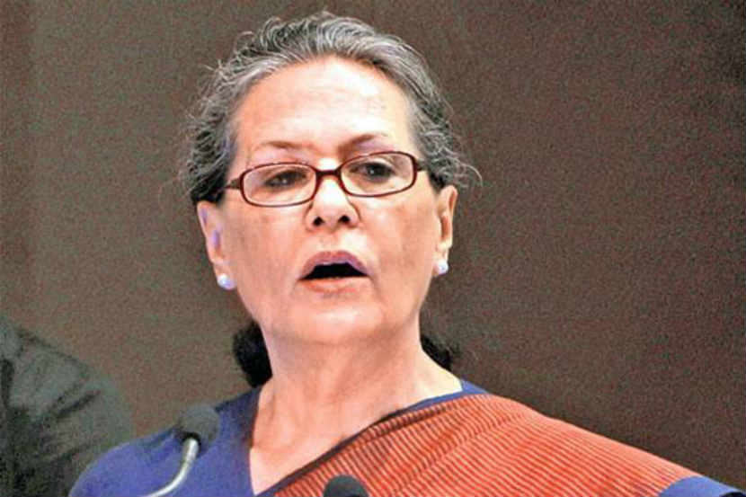 मोदींना वाटत असेल की ते अजिंक्य आहेत तर तो त्यांचा गैरसमज-सोनिया गांधी