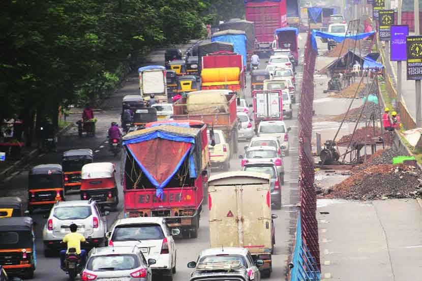 घोडबंदरच्या कोंडीची परीक्षार्थीना धास्ती घोडबंदरच्या कोंडीची परीक्षार्थीना धास्ती
