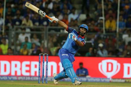 IPL 2019 : व्वा पंत.. काय खेळलात! ऋषभवर नेटिझन्स फिदा IPL 2019 : व्वा पंत.. काय खेळलात! ऋषभवर नेटिझन्स फिदा