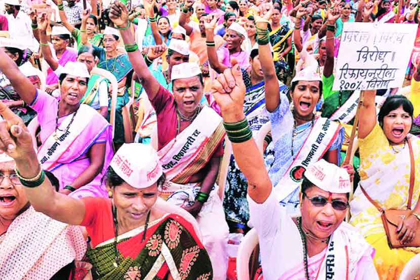 हितसंबंधांच्या राजकारणाने कोकणाचा घात हितसंबंधांच्या राजकारणाने कोकणाचा घात