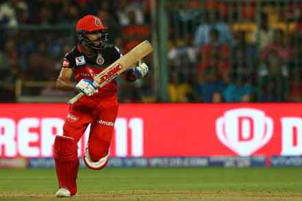 IPL 2019 : जे धोनी, रोहित, रैनाला जमलं नाही ते विराटने करुन दाखवलं !