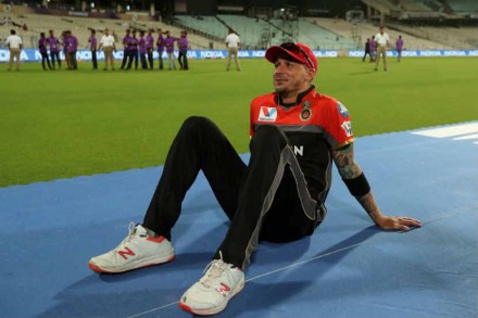IPL 2019 : RCB ची ‘स्टेन’गन थंडावली, खांद्याच्या दुखापतीमुळे माघार