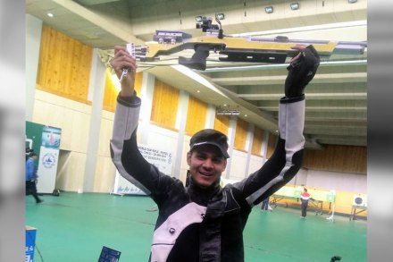 ISSF World Cup : १६ वर्षीय दिव्यांशने कमावला ऑलिम्पिक कोटा, रौप्यपदकाची कमाई