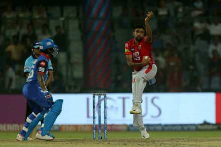 IPL 2019 : पंजाबने सामना गमावला, कर्णधार आश्विनलाही दंडाची शिक्षा IPL 2019 : पंजाबने सामना गमावला, कर्णधार आश्विनलाही दंडाची शिक्षा