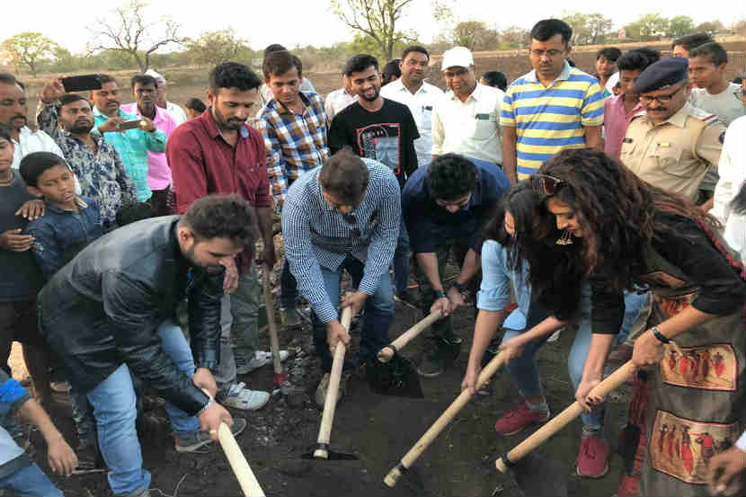 ‘H2O’च्या कलाकारांचे पडद्यामागील श्रमदान