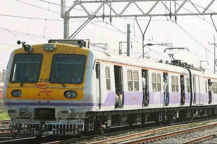 कर्जत, पळसधरीत मालगाडी बिघडल्याने लोकल सेवा विस्कळीत, प्रवाशांचे हाल कर्जत, पळसधरीत मालगाडी बिघडल्याने लोकल सेवा विस्कळीत, प्रवाशांचे हाल