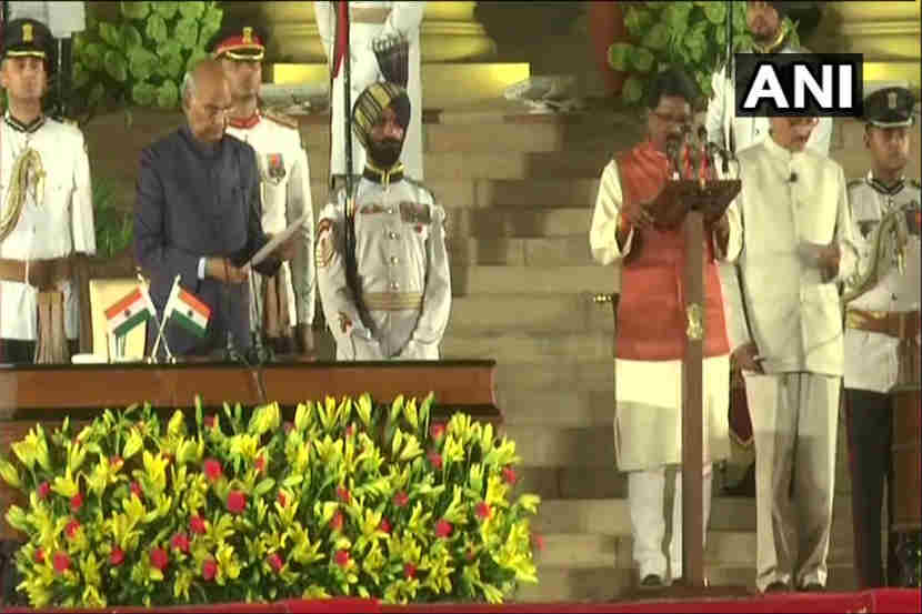 शिवसेनेच्या अरविंद सावंत यांनी घेतली केंद्रीय मंत्रिपदाची शपथ
