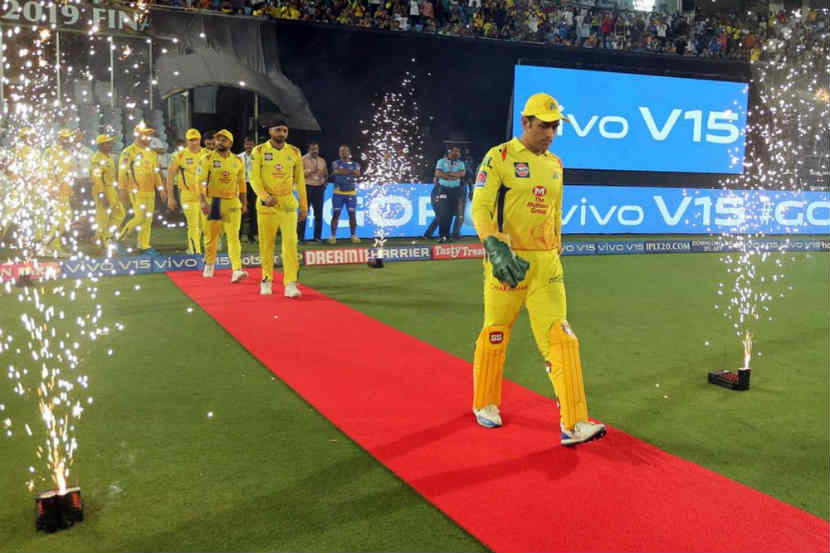 IPL 2019 Final : कार्तिकला मागे टाकत महेंद्रसिंह धोनी सर्वोत्कृष्ट यष्टीरक्षक IPL 2019 Final : कार्तिकला मागे टाकत महेंद्रसिंह धोनी सर्वोत्कृष्ट यष्टीरक्षक