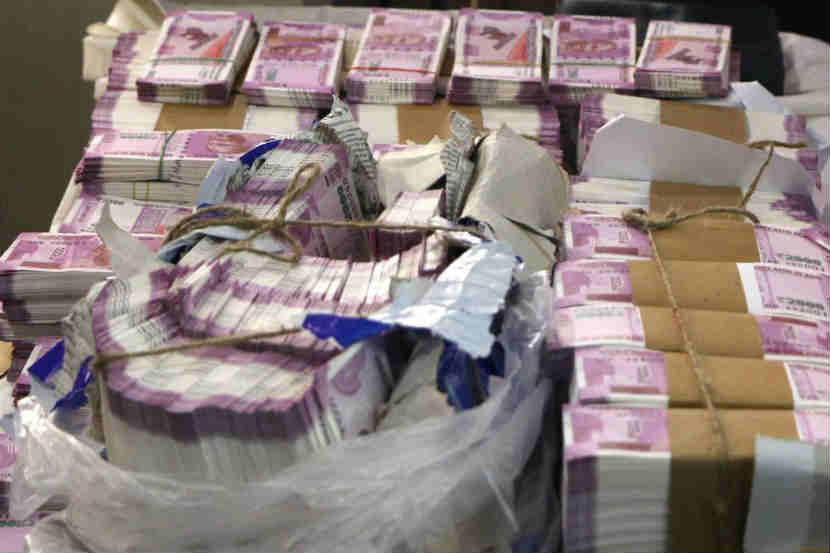 २ हजाराच्या बनावट नोटांप्रकरणी ४ पाकिस्तानी आणि २ नेपाळी नागरिक अटकेत