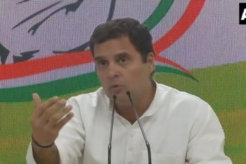 ‘निवडणूक आयोग पक्षपाती, मोदींचा प्रचार लक्षात घेता आखलं निवडणुकीचं वेळापत्रक’