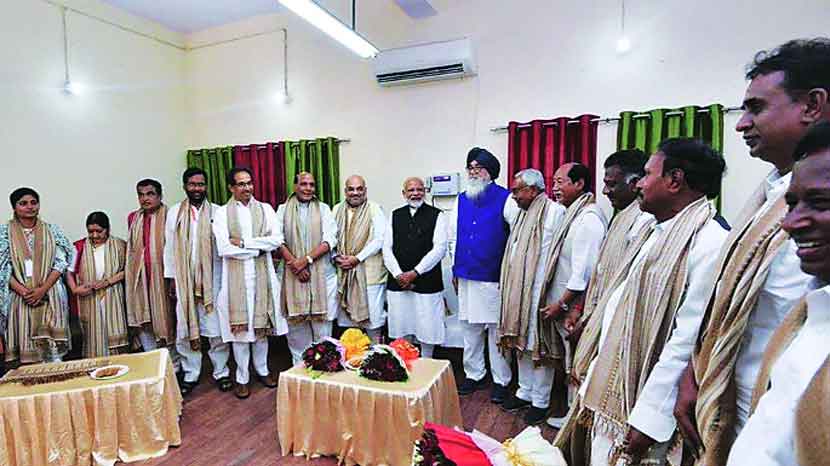 त्रिशंकू लोकसभा की निरंकुश सत्ता?