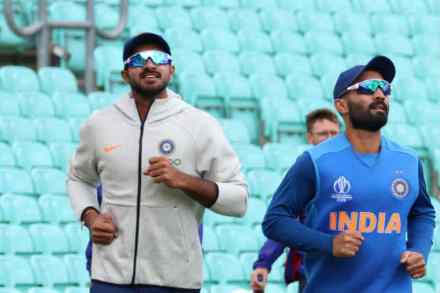World Cup 2019 : शिखरच्या अनुपस्थितीत विजय शंकरला संघात संधी?