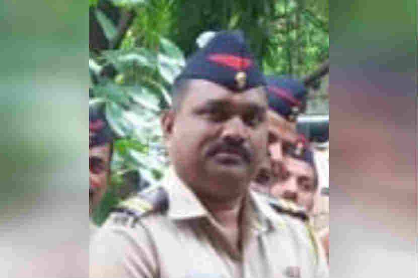 पुण्यात पालख्यांच्या बंदोबस्तासाठी चाललेल्या पोलिसाचा अपघाती मृत्यू पुण्यात पालख्यांच्या बंदोबस्तासाठी चाललेल्या पोलिसाचा अपघाती मृत्यू