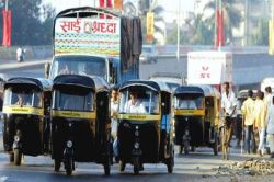 अश्लील वर्तन करणाऱ्या रिक्षाचालकाला अटक