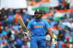 Video : रोहित म्हणतो, शतकाचं श्रेय माझ्या लेकीचं !