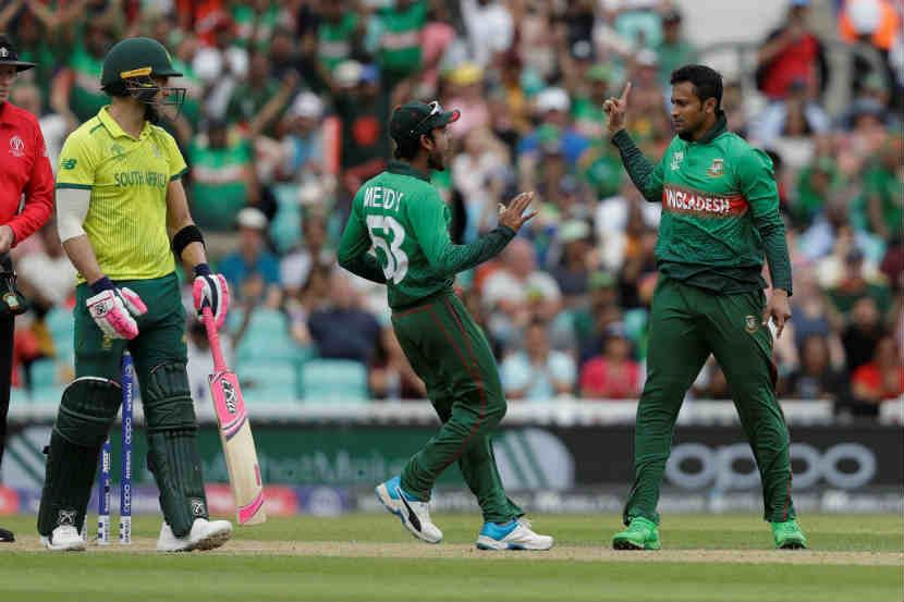 Cricket World Cup 2019 : शाकीबची अष्टपैलू कामगिरी, आफ्रिदी-जयसूर्याला टाकलं मागे Cricket World Cup 2019 : शाकीबची अष्टपैलू कामगिरी, आफ्रिदी-जयसूर्याला टाकलं मागे