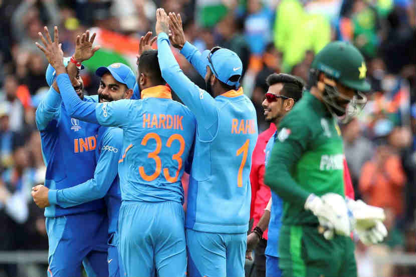 Ind vs Pak : आधी टीम इंडिया, नंतर पाऊस ! डबल सर्जिकल स्ट्राईकने पाकिस्तान घायाळ Ind vs Pak : आधी टीम इंडिया, नंतर पाऊस ! डबल सर्जिकल स्ट्राईकने पाकिस्तान घायाळ